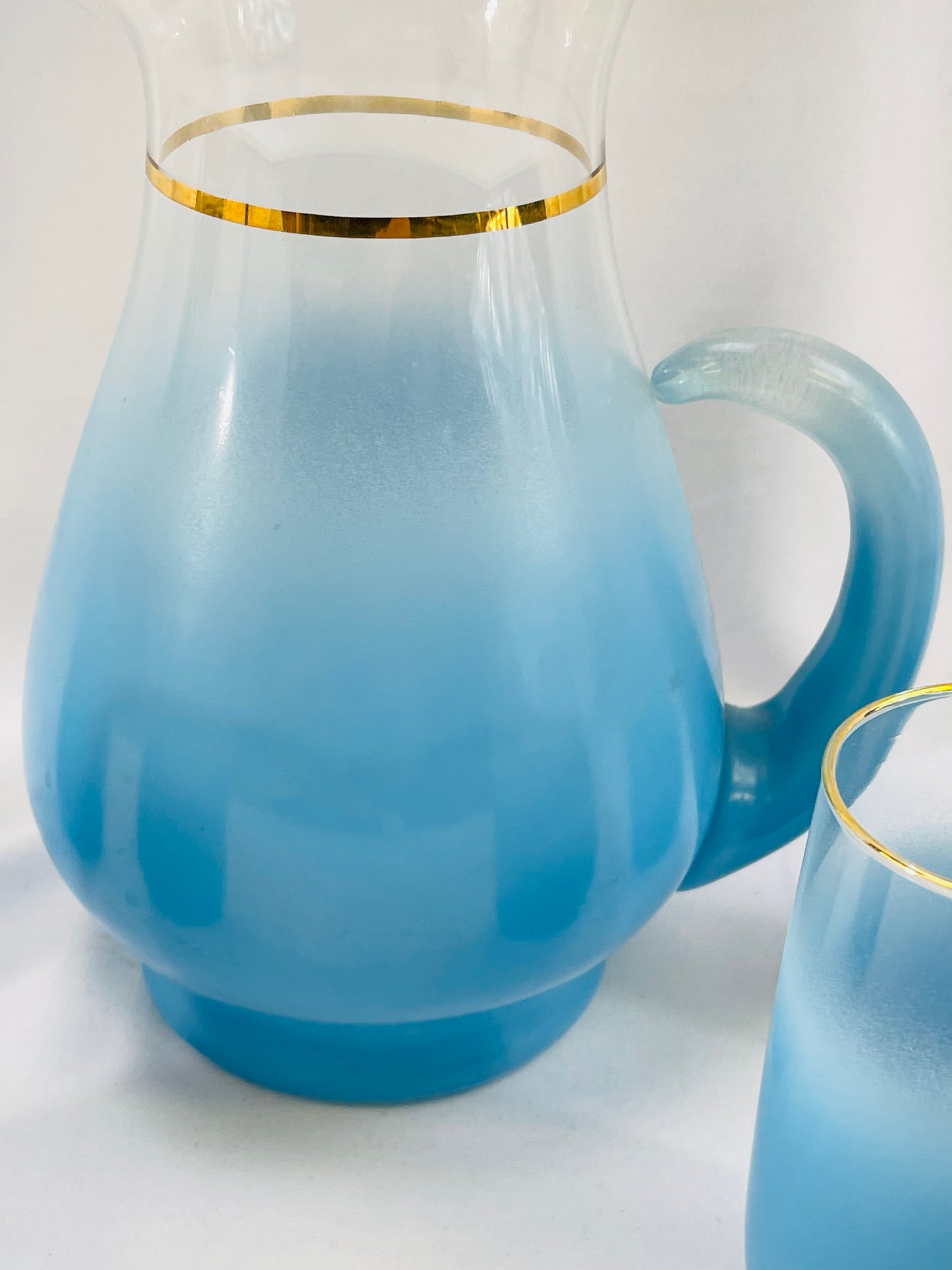 Blue Blendo Pitcher & 4 Glasses