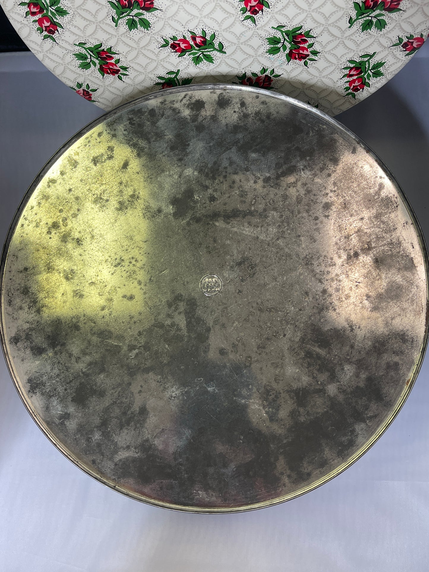 Pretty Vintage Tin