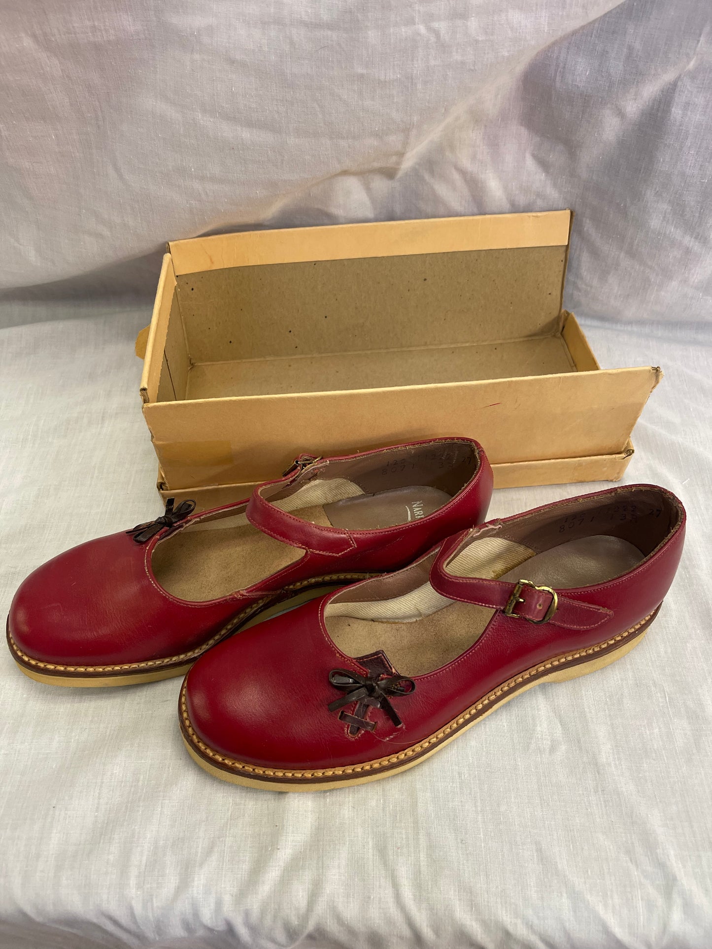 Poll-Parrot Girl’s Red Leather Shoes
