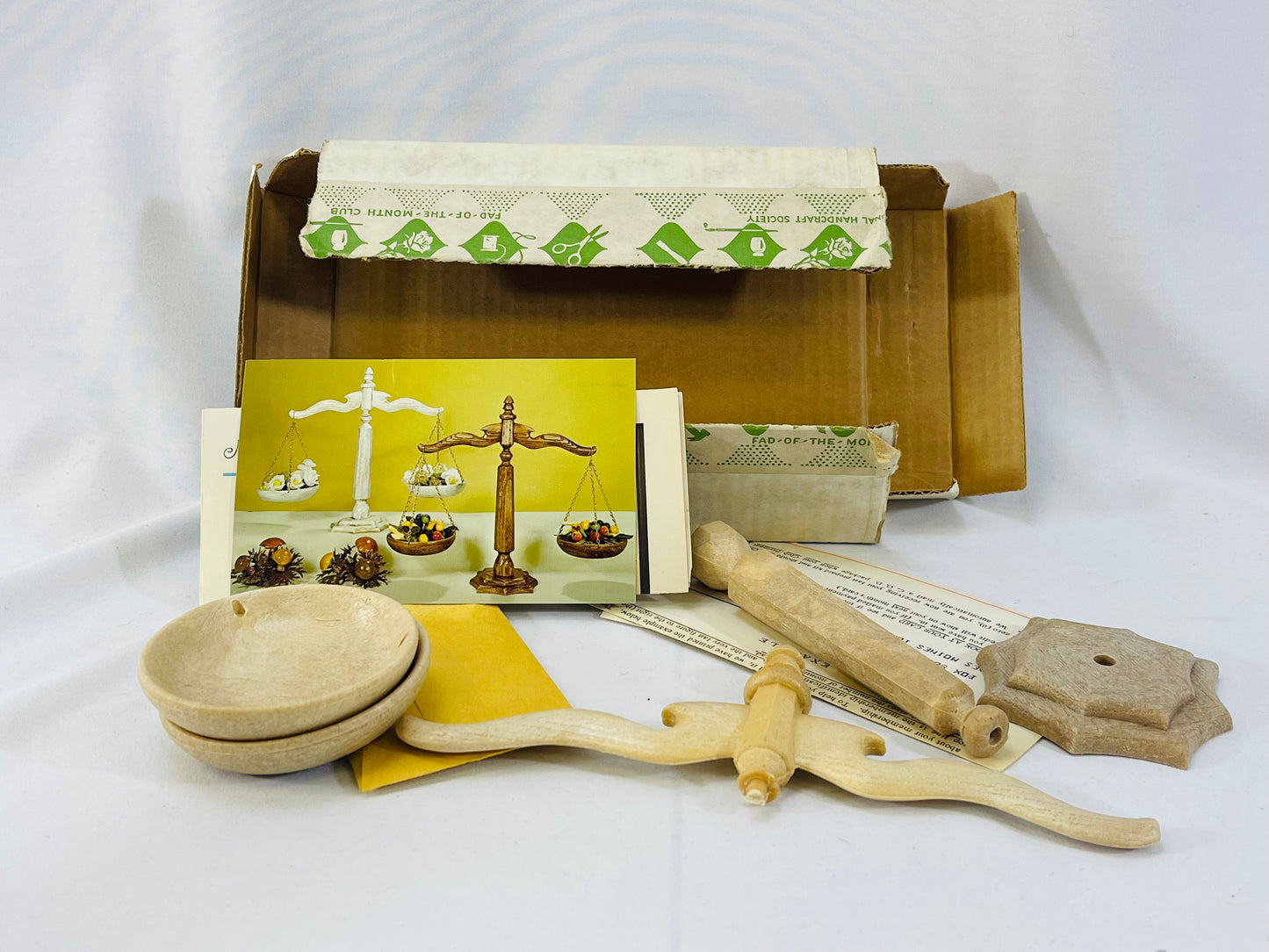 Vintage Fad of the Month Craft Project - Decorative Scales