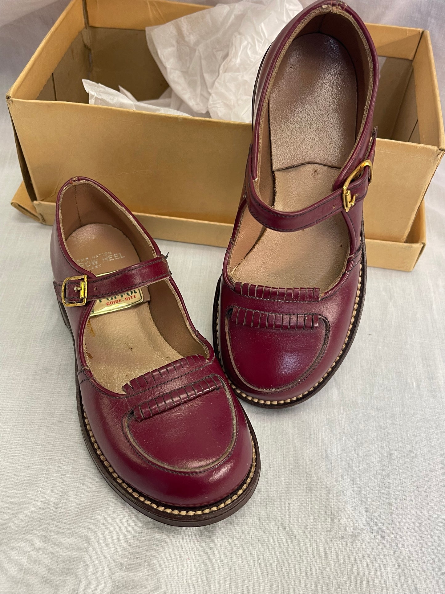 Poll-Parrot Girl’s Red Leather Shoes