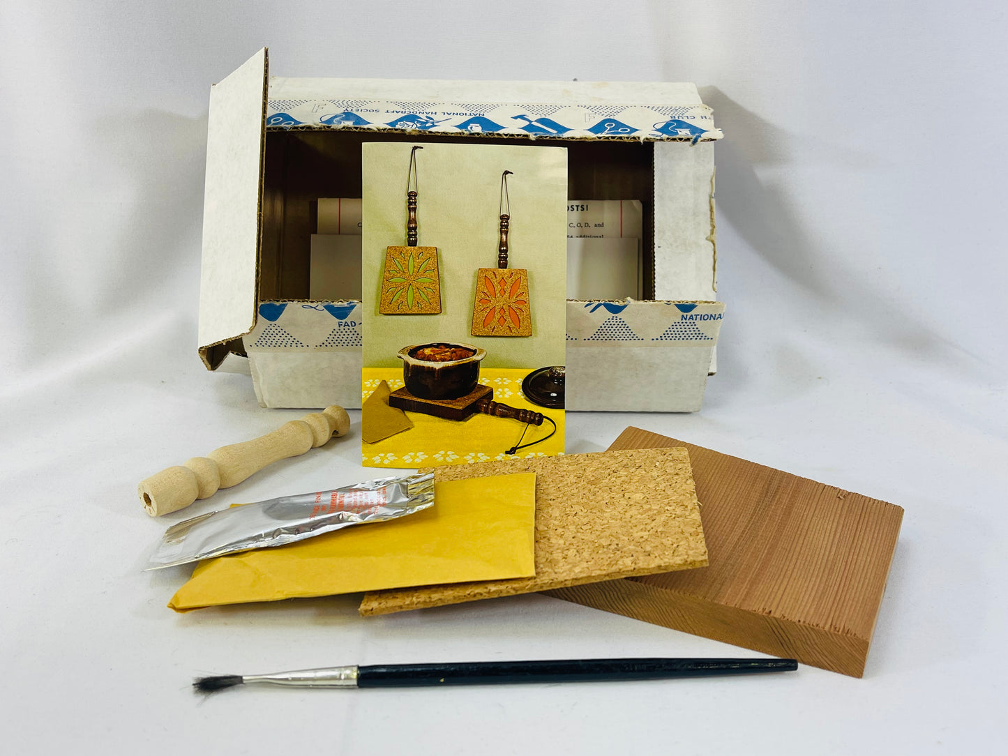 Vintage Fad of the Month Craft Project - Cork Trivet