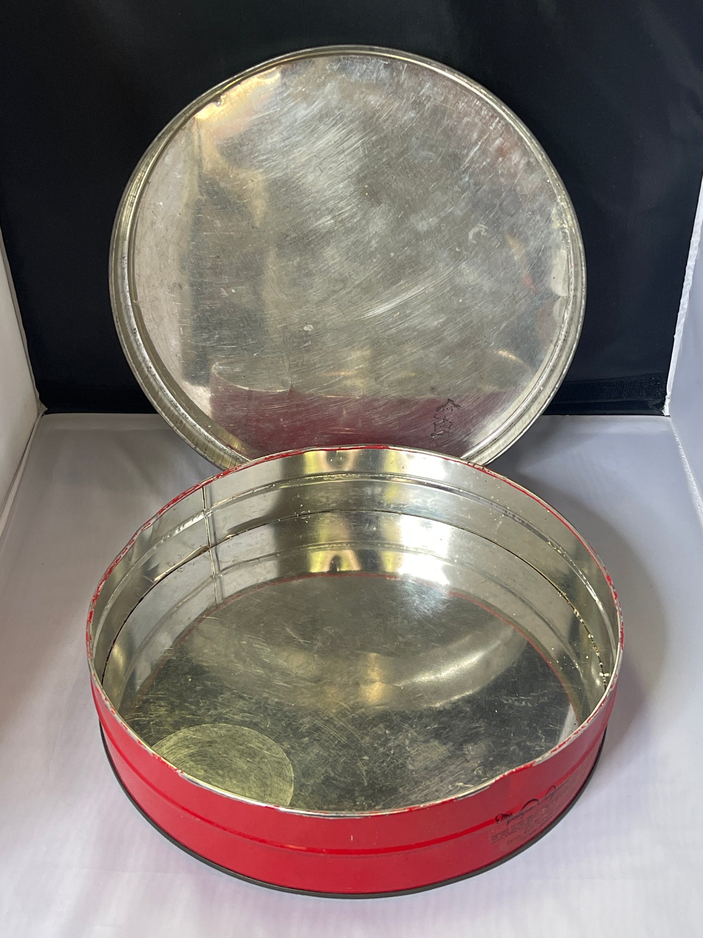 Vintage Playful Kitten Tin