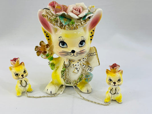Armartcreation Yellow Cat with Kittens Figurines