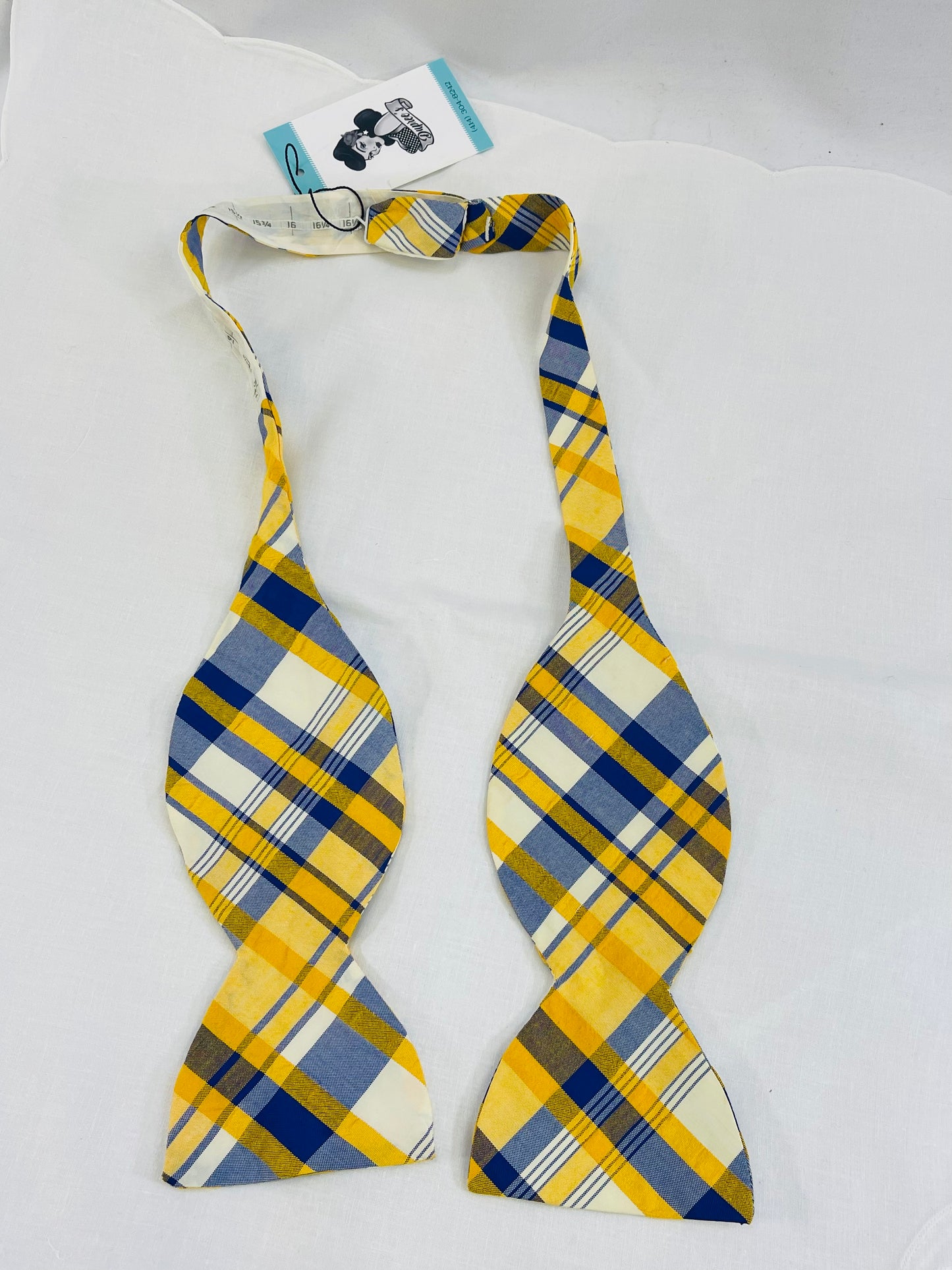 70s Casual Bow Tie