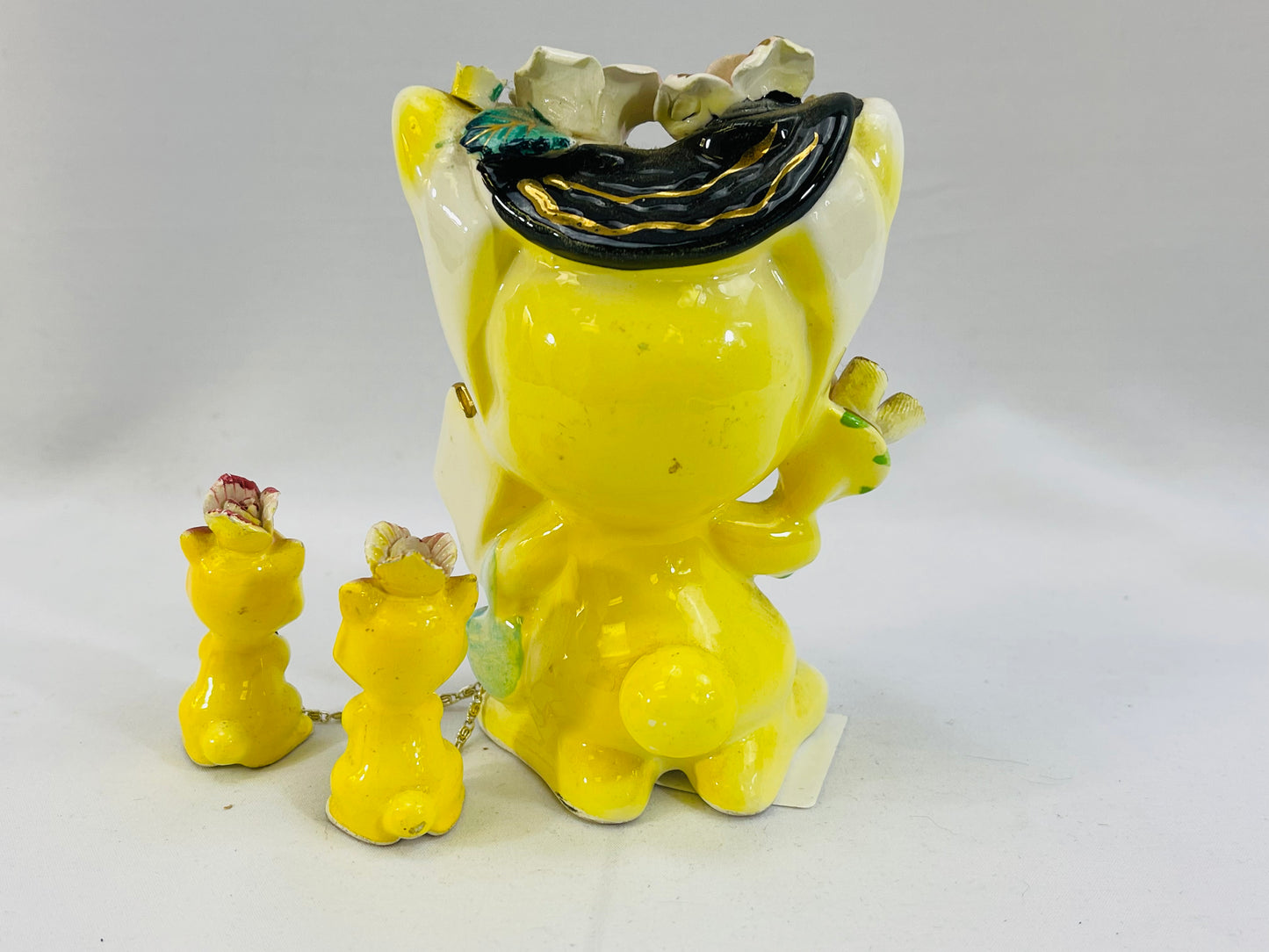 Armartcreation Yellow Cat with Kittens Figurines