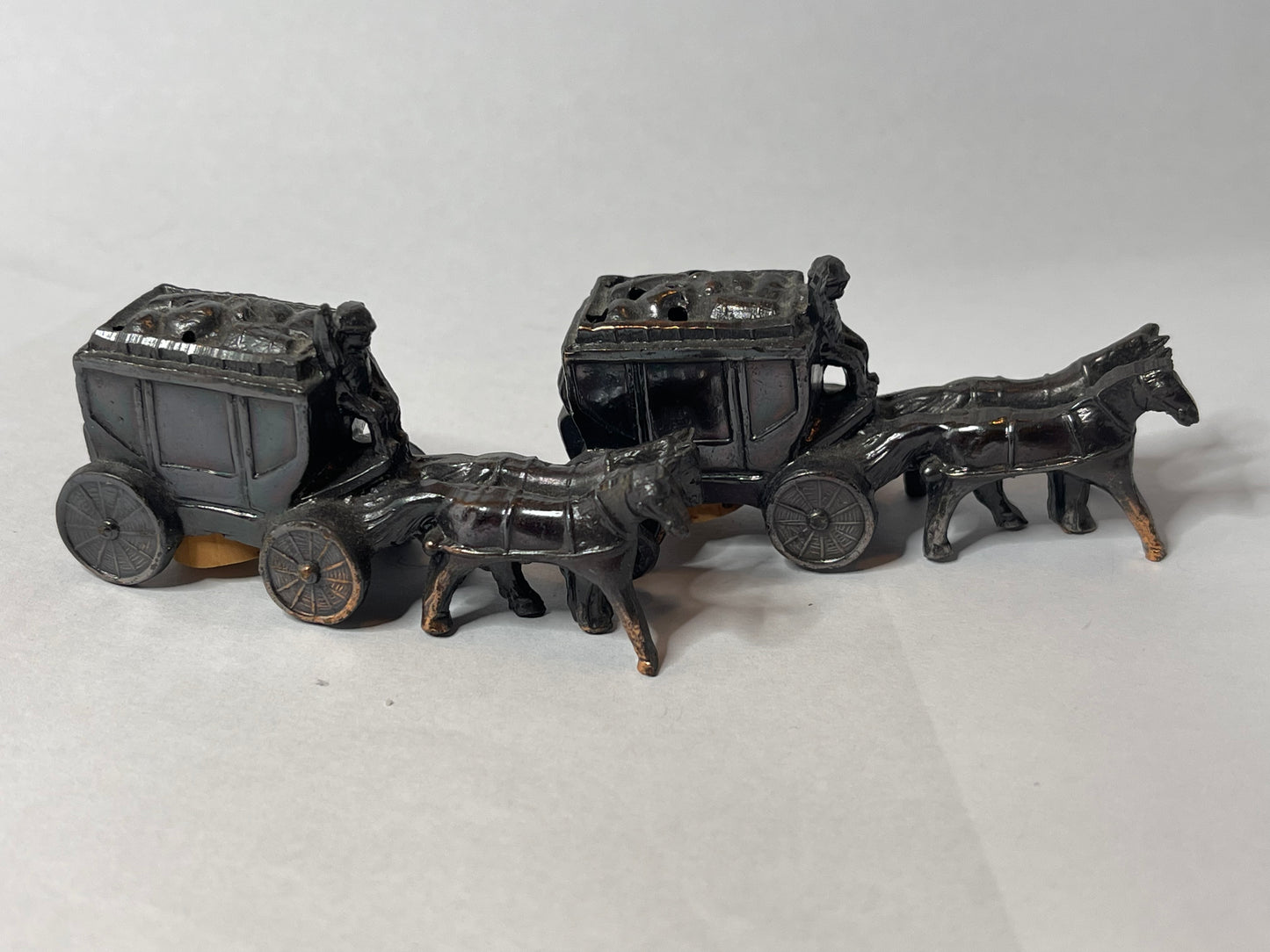 Stage coach and horse salt and pepper shaker