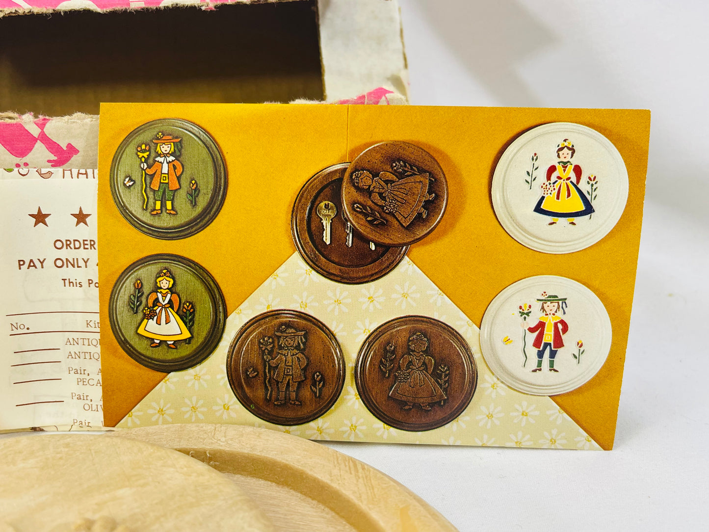 Vintage Fad of the Month Craft Project - Girl Box