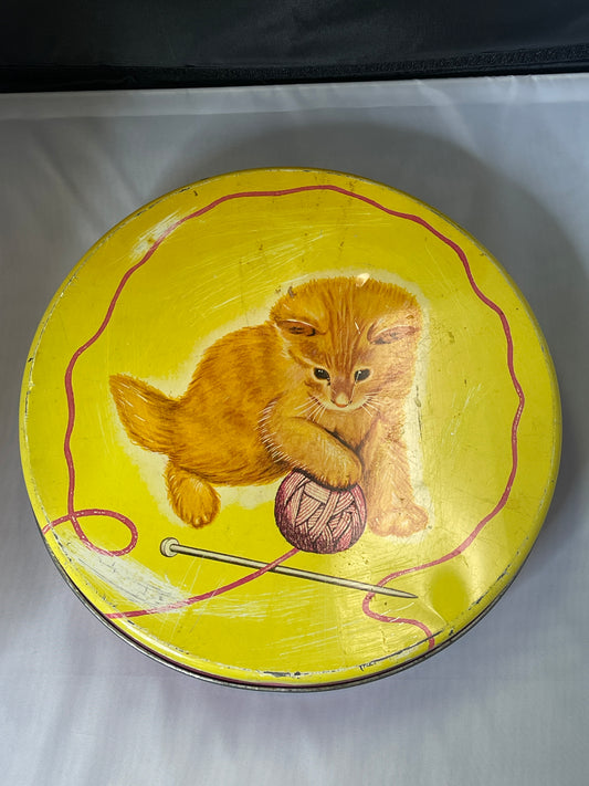 Vintage Playful Kitten Tin