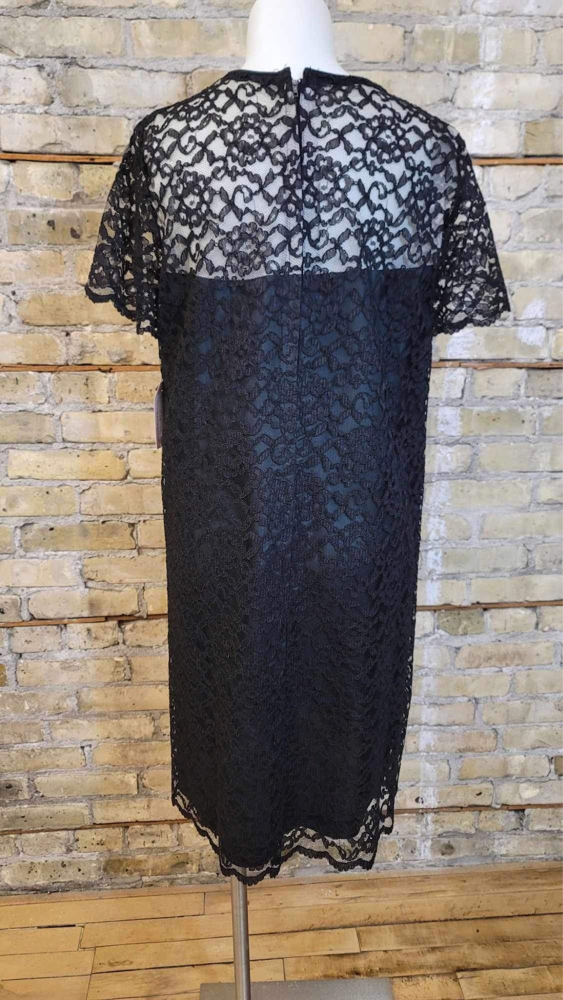 Lace Maternity Dress
