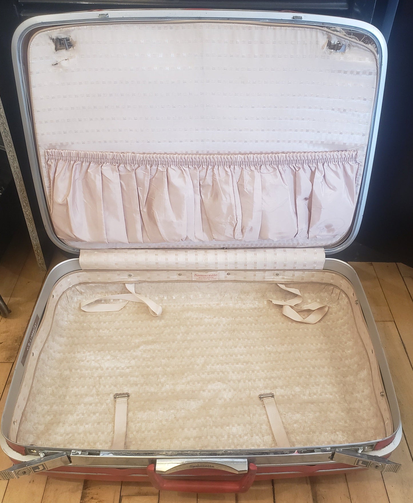 Red Samsonite Hard Suitcase Set