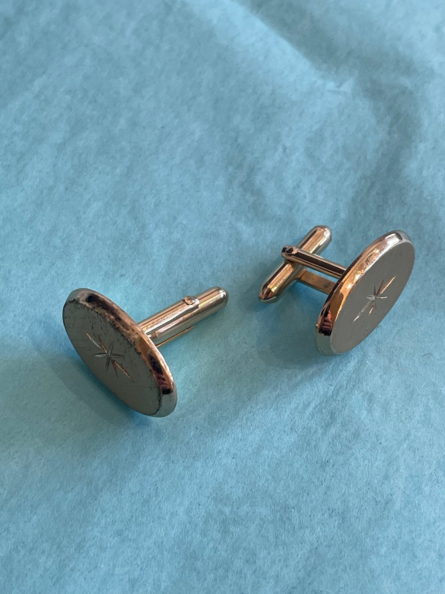 Gold Tone Starburst Cufflinks