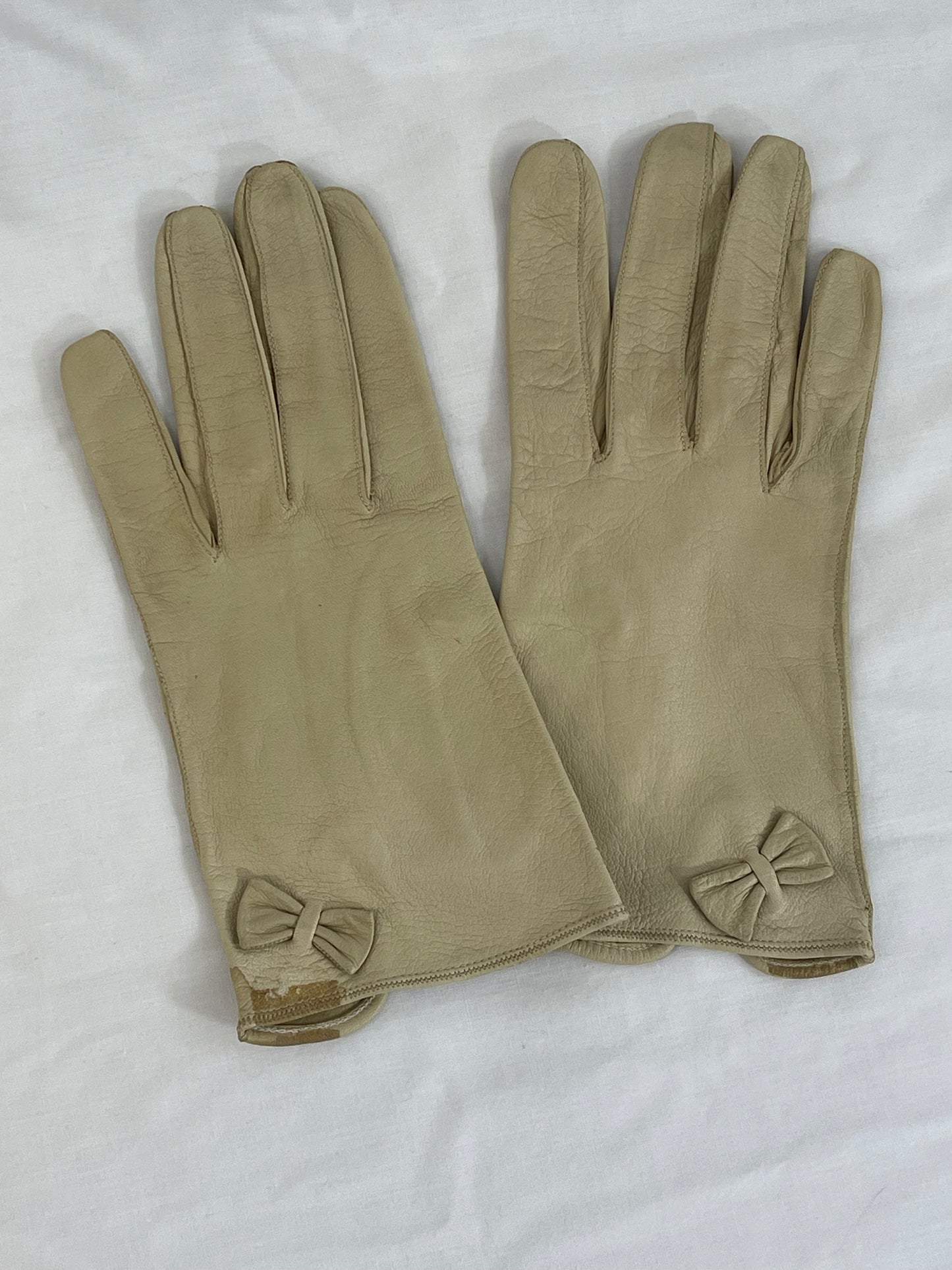 Beige Leather Gloves