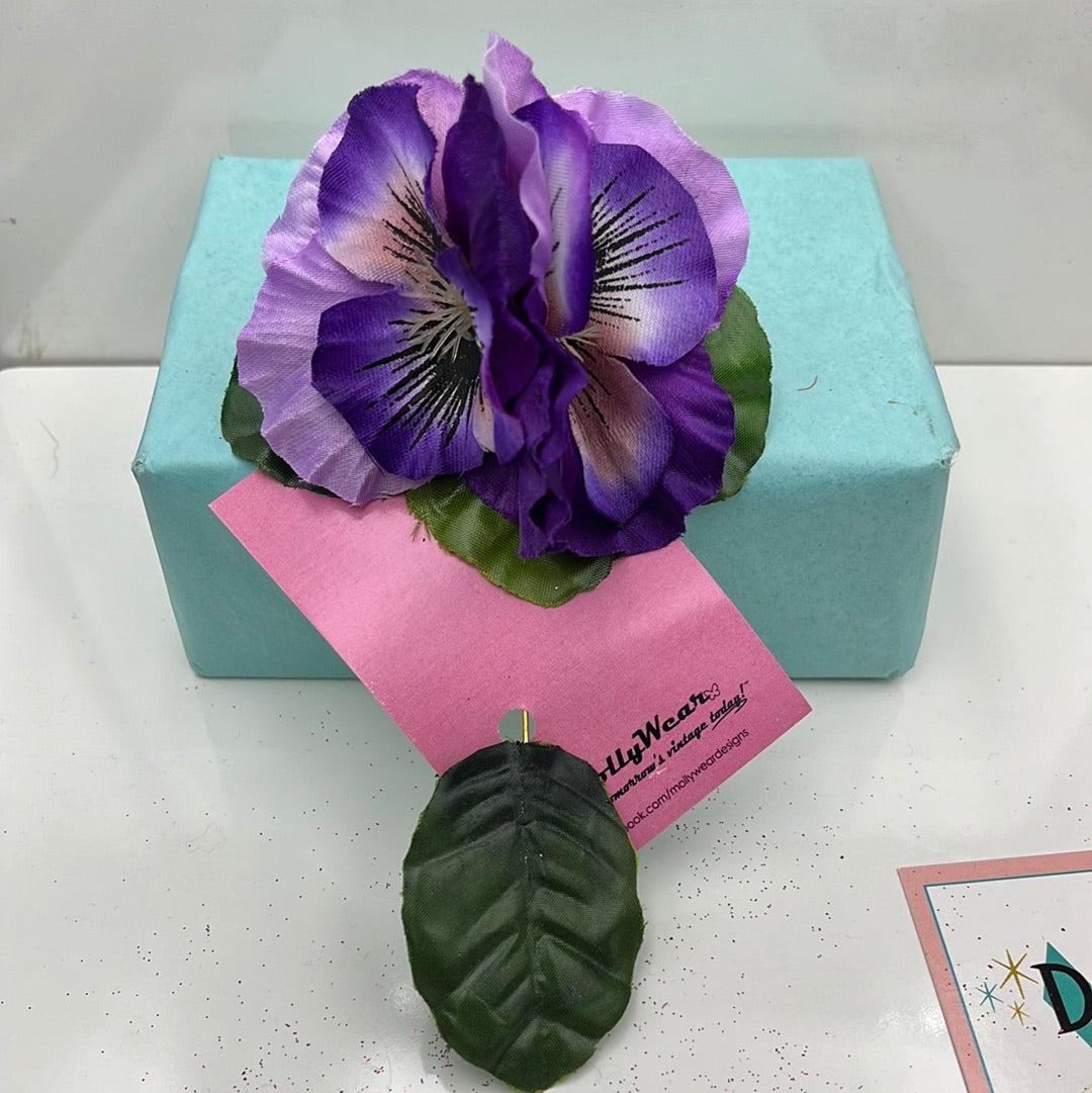 Purple pansy posey pin