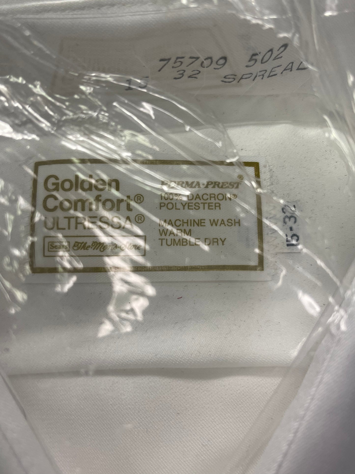 Men’s NOS White Collared Dress Shirt