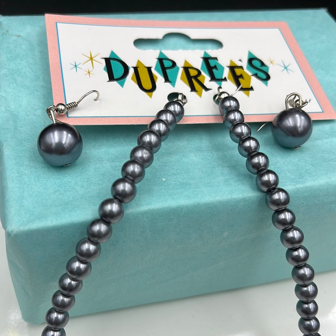 Grey faux pearl necklace & pierced earrings