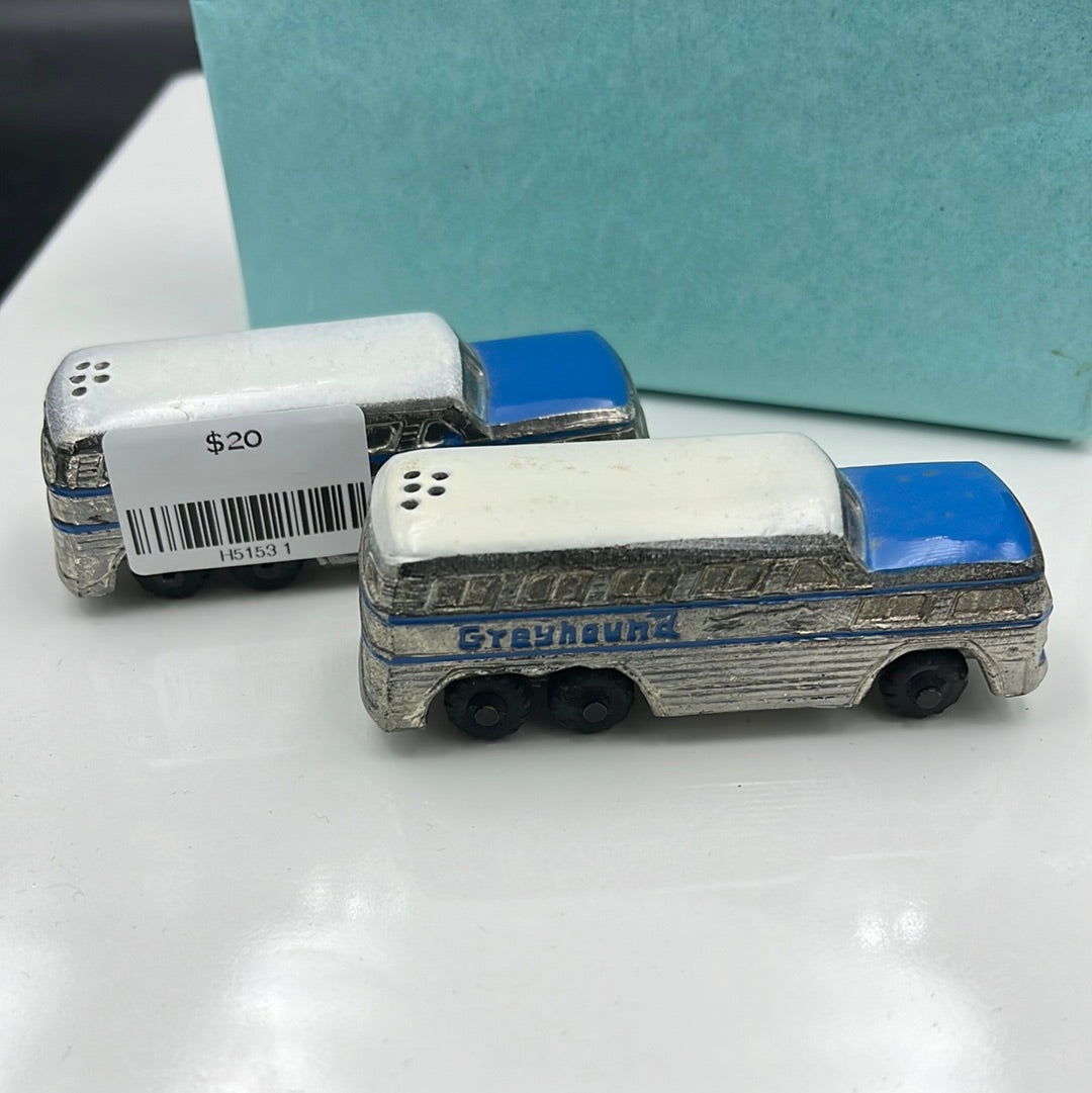 Greyhound bus salt and pepper shakers