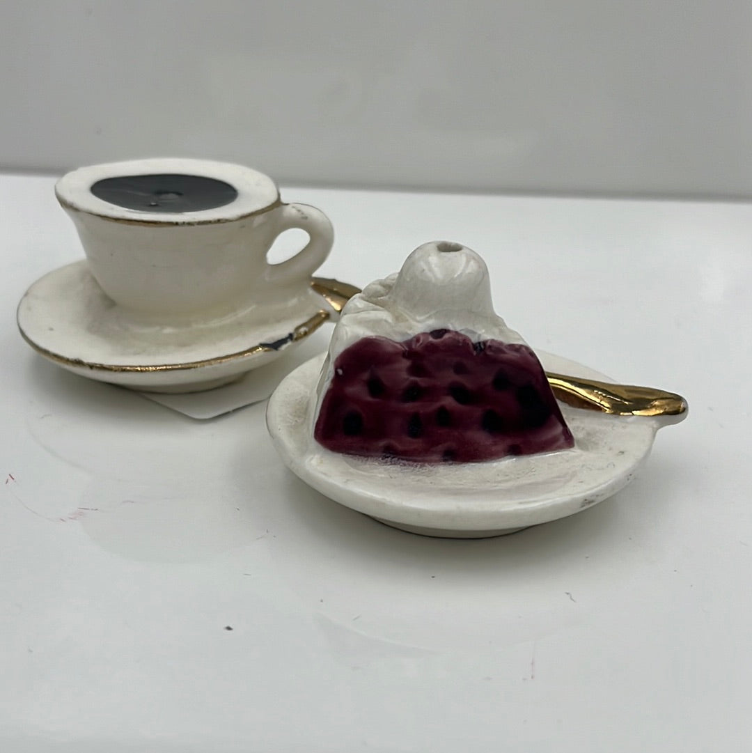 Pie and coffee salt and pepper shaker