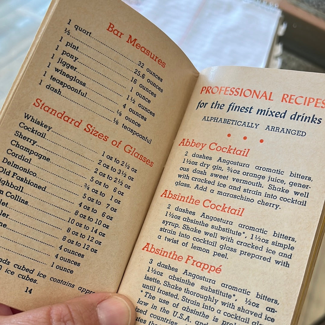 1964 Angostura Bitters Professional mixing guide