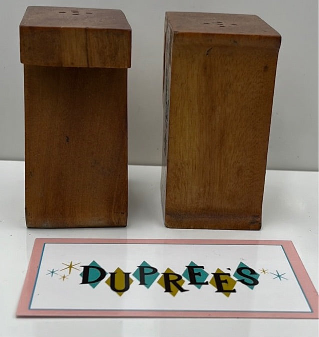 Wood salt and pepper shaker