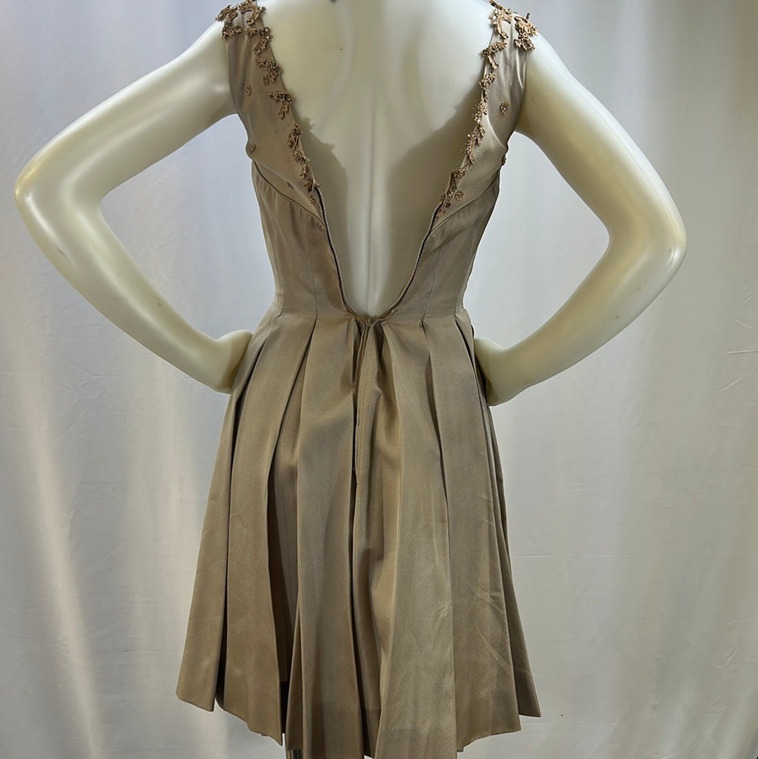 50s Beige Sleeveless Pleated Dress