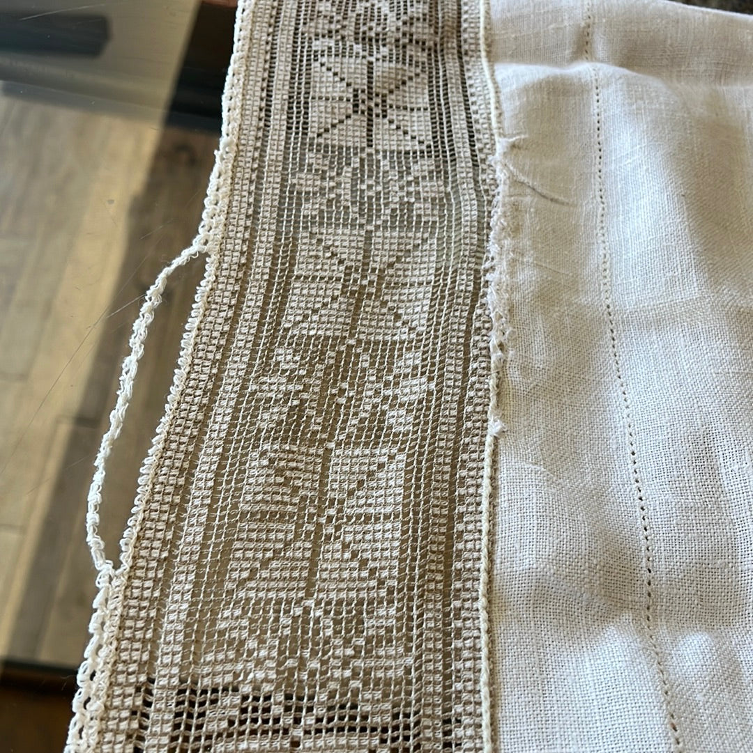 Ecru table runner
