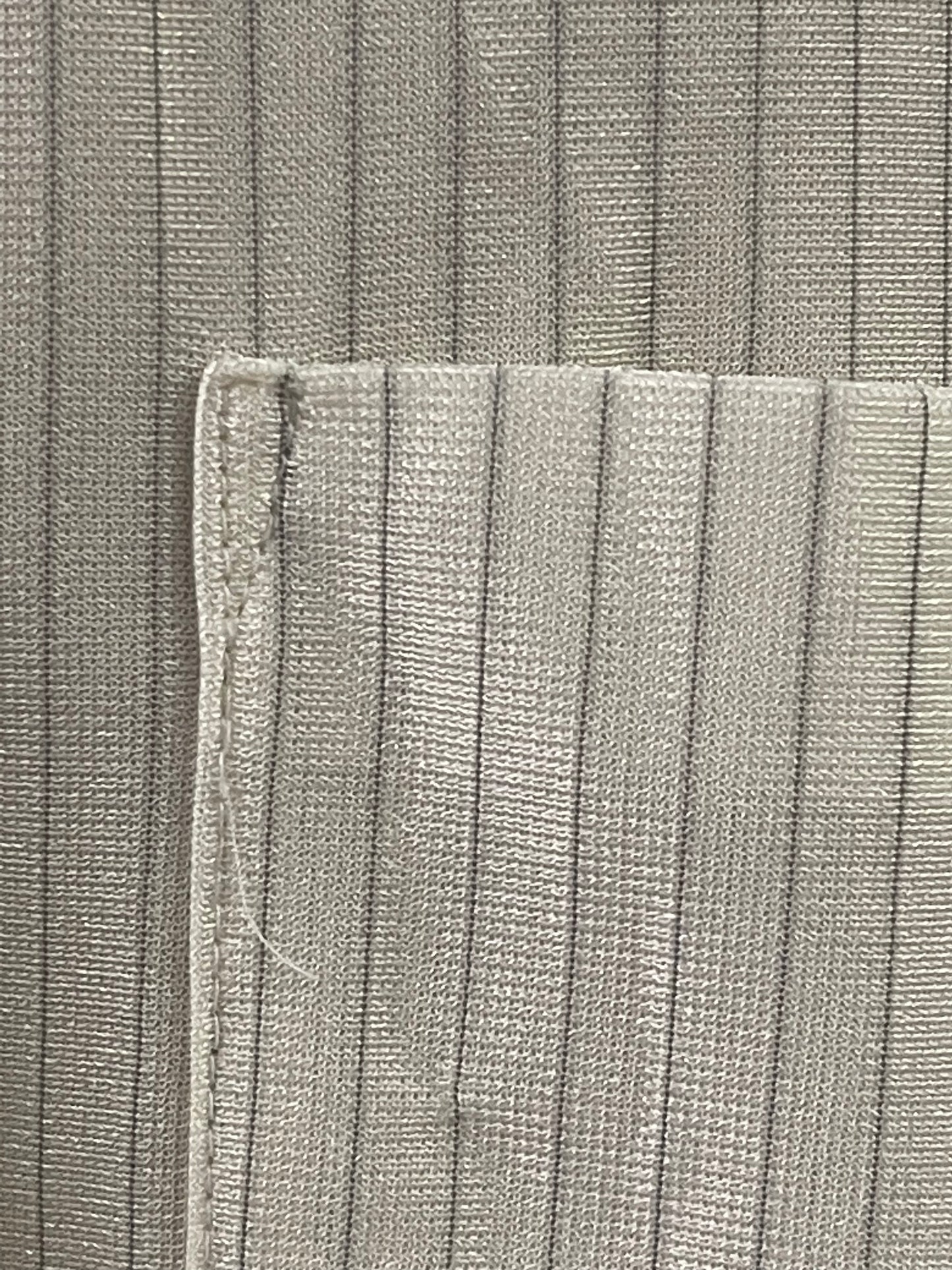 Men’s White Van Heusen Button Up Shirt