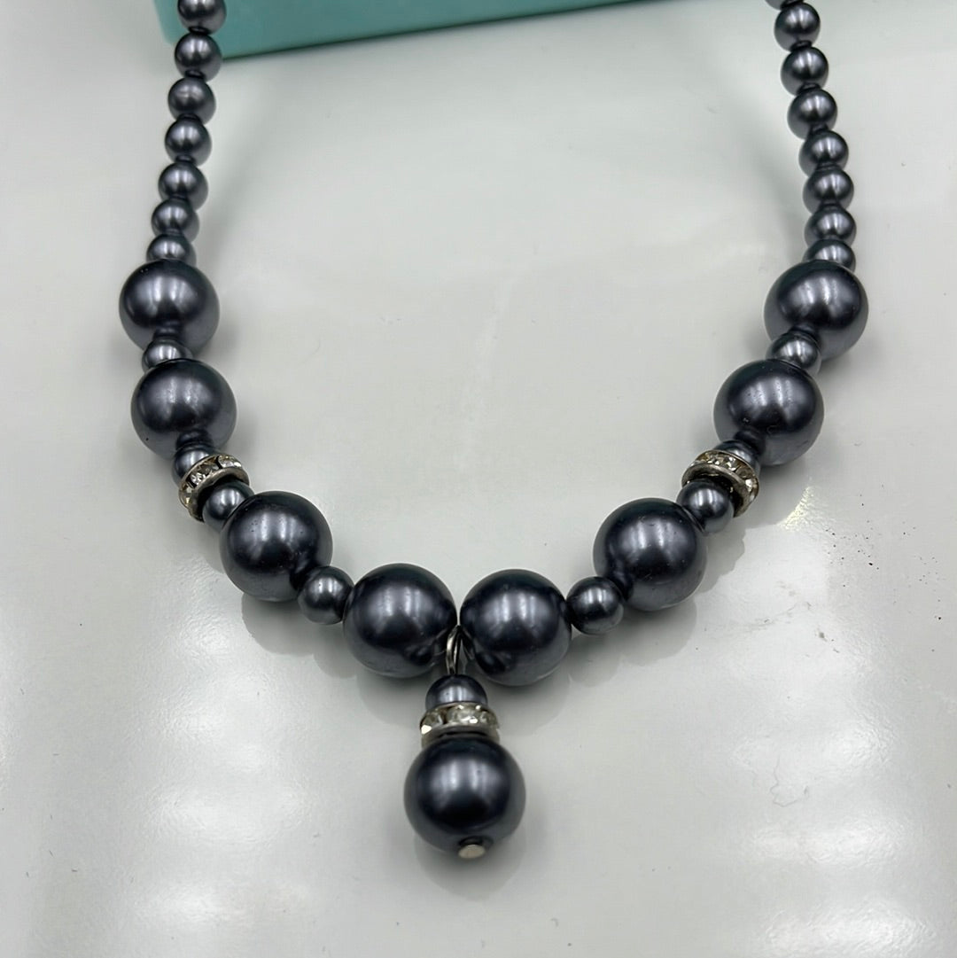 Grey faux pearl necklace & pierced earrings