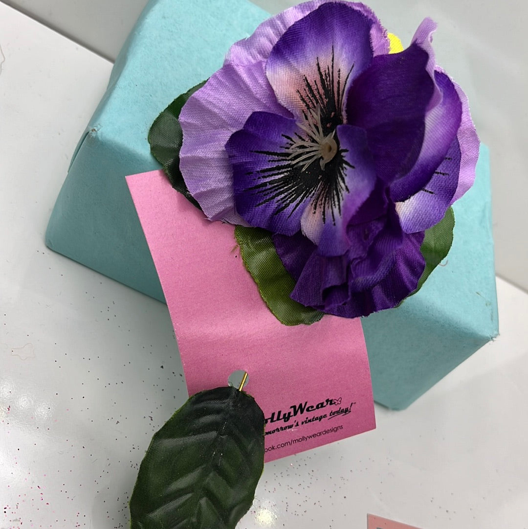 Purple pansy posey pin