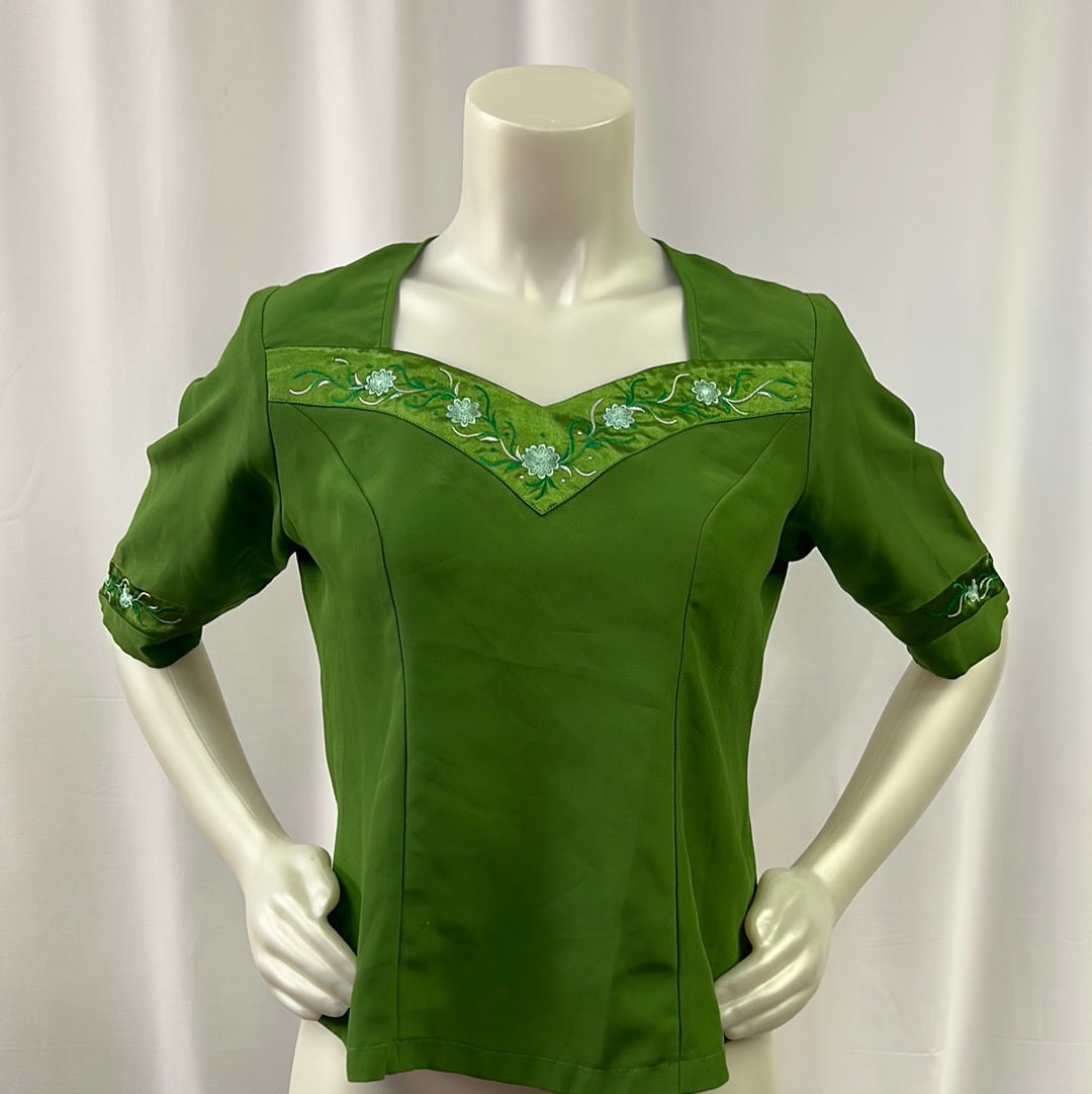 Floral Embroidered Satin Bloise