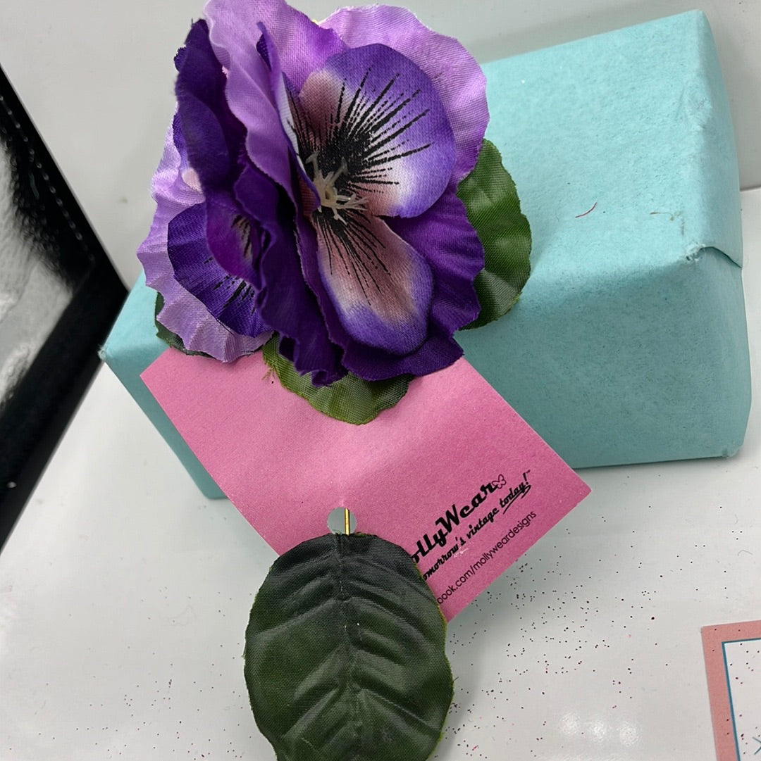 Purple pansy posey pin