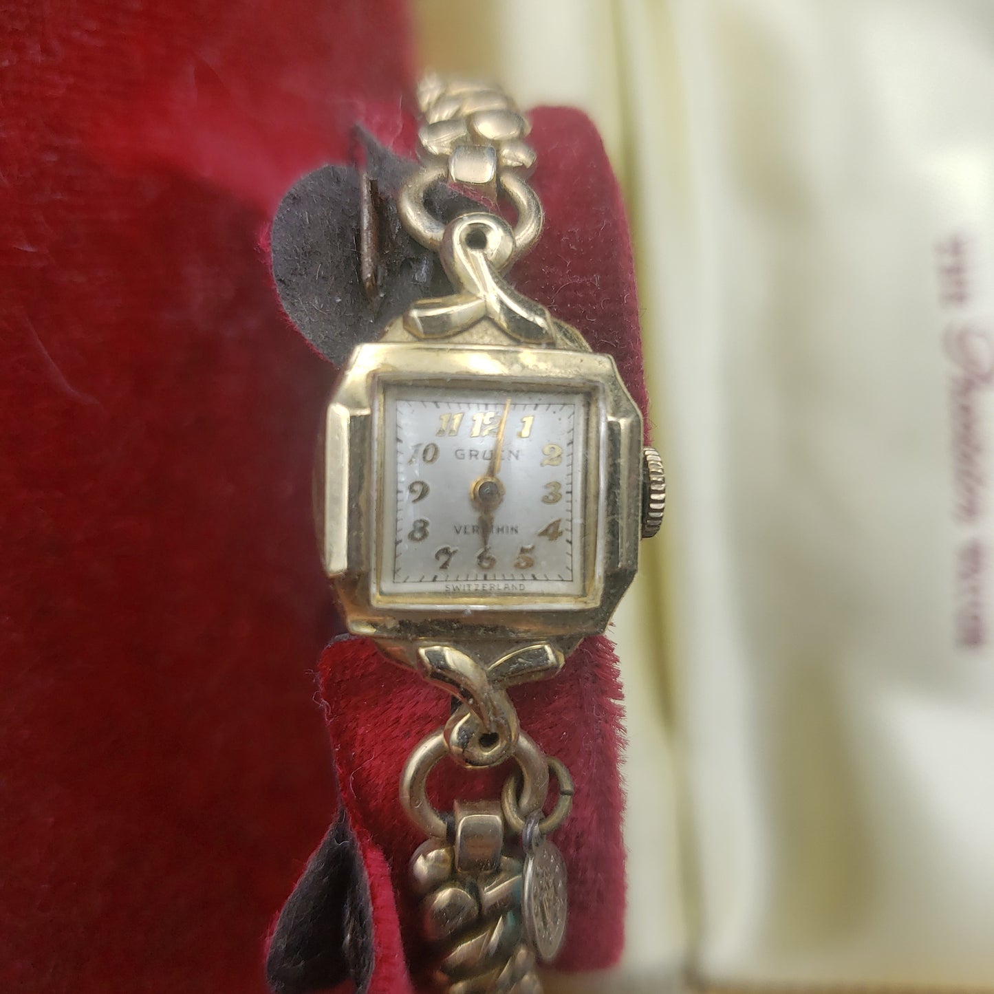 Gruen women's watch w/extra band