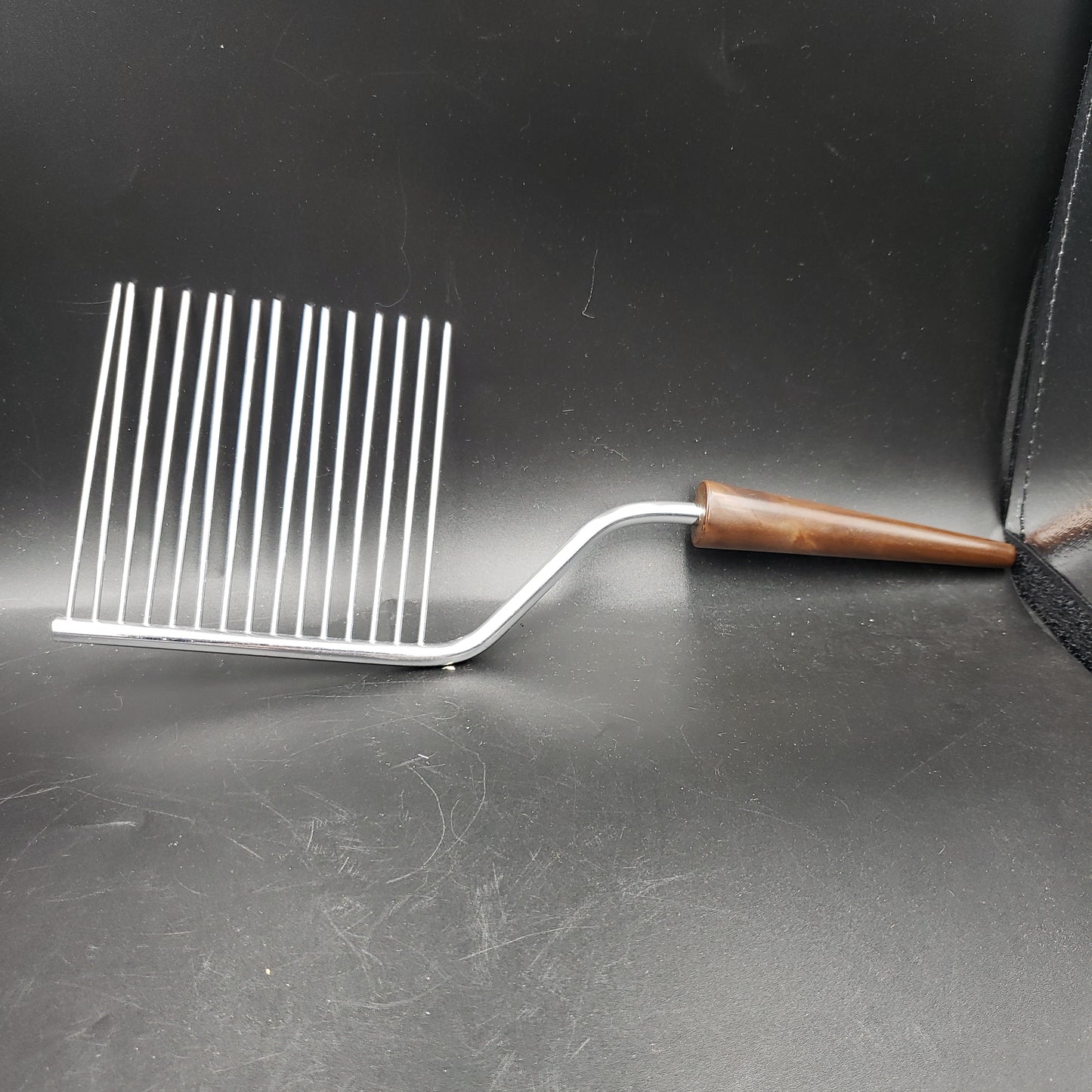 Cake Breaker Comb