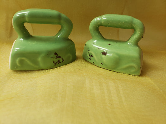 Ceramic Iron Shaker Set