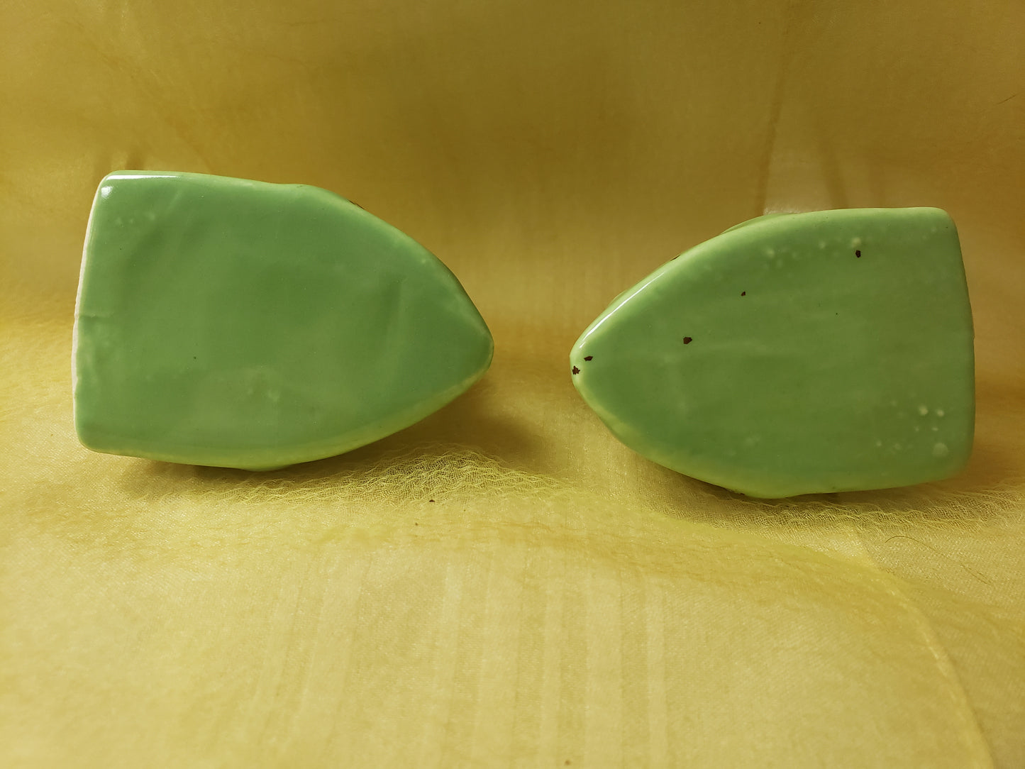 Ceramic Iron Shaker Set