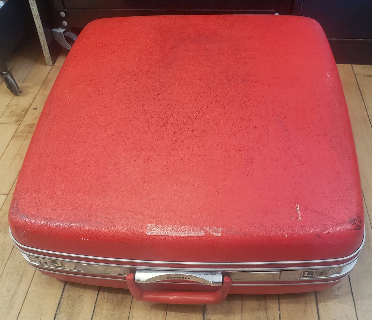 Red Samsonite Hard Suitcase Set