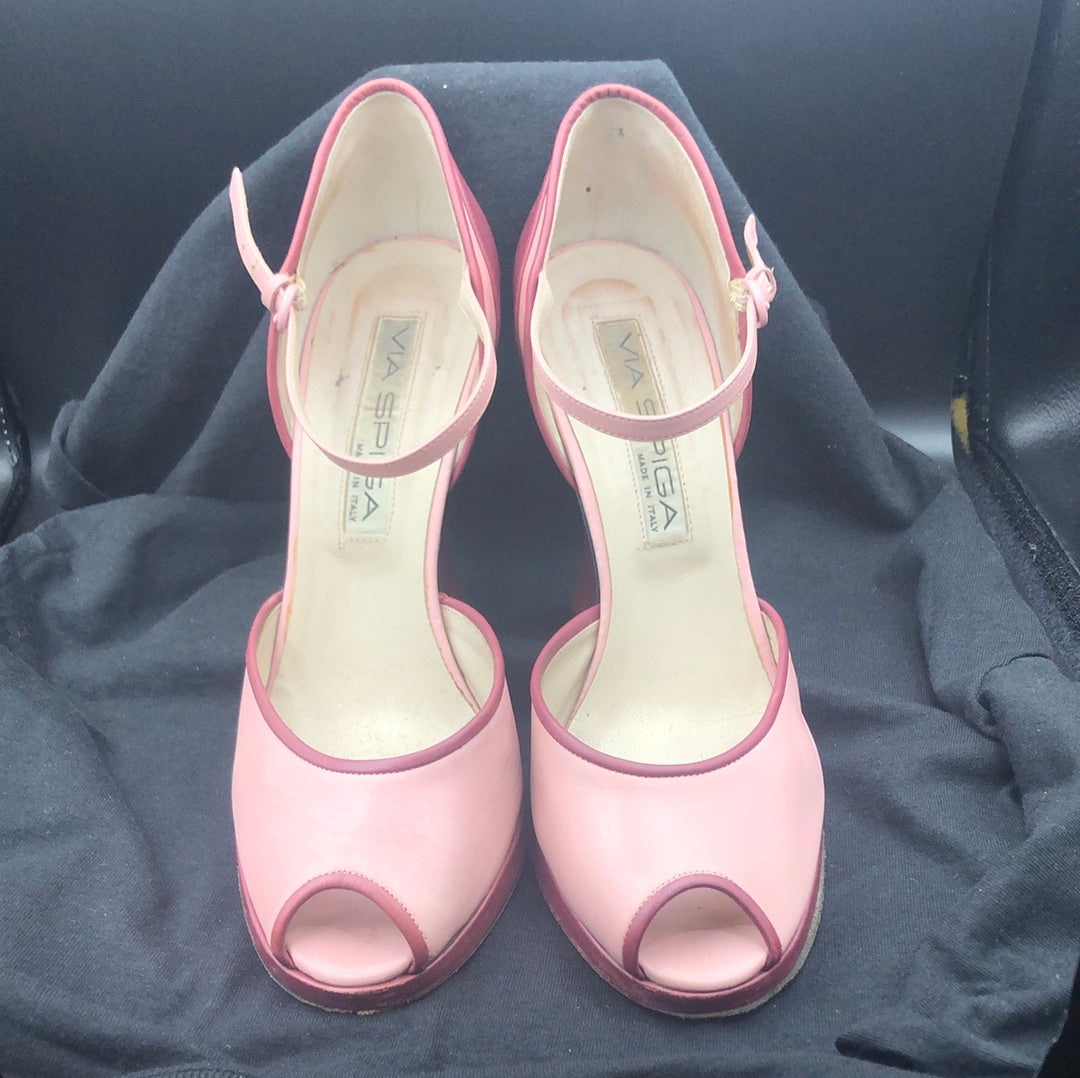 Two tone pink peep toe pump