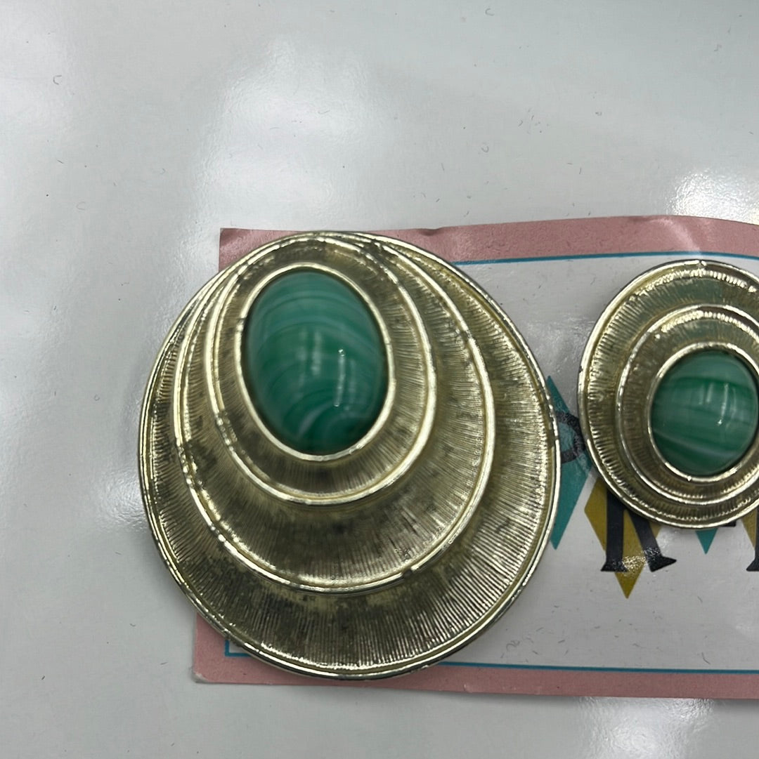 Sarah Coventry brooch & earring set
