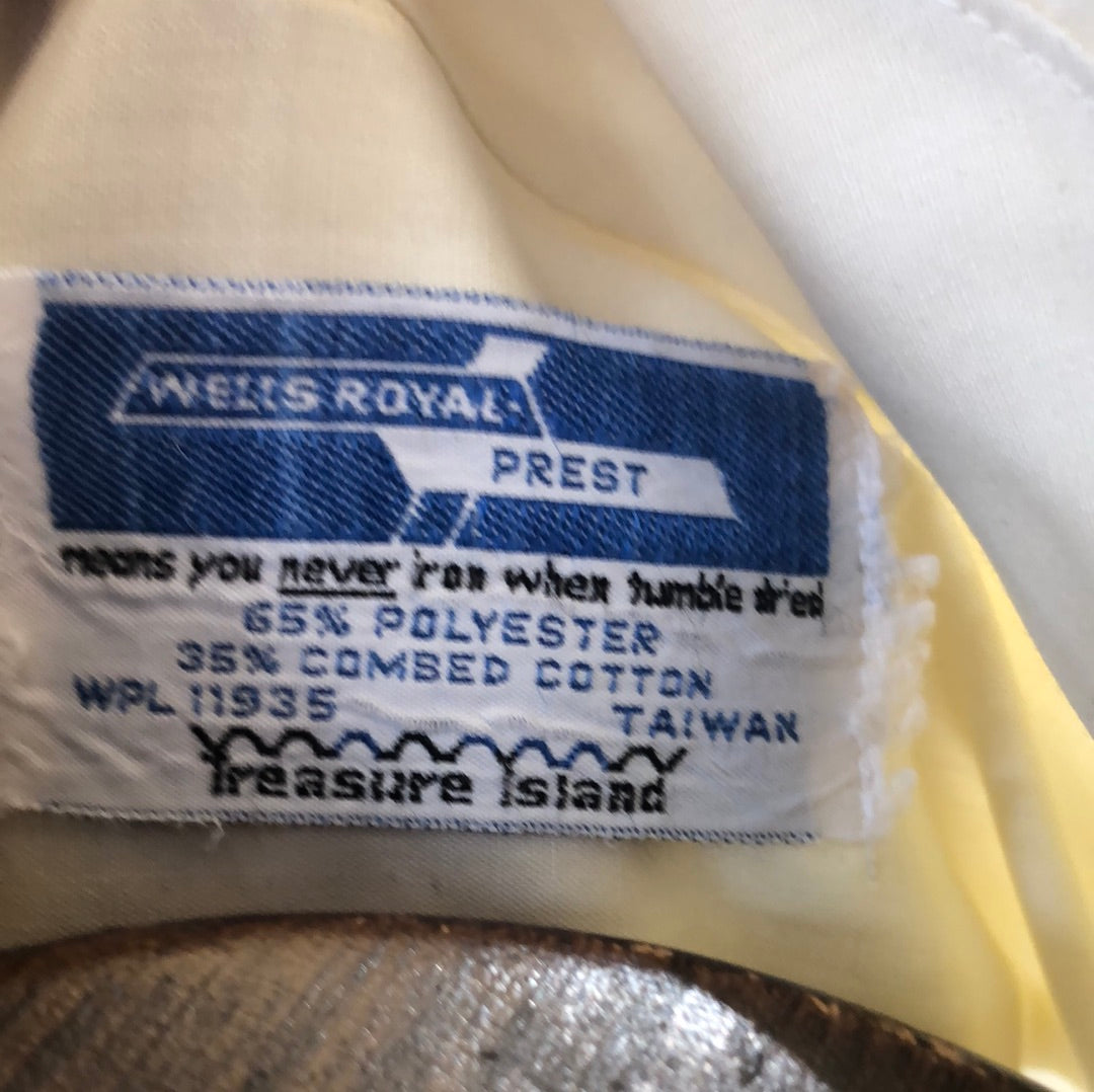 Men’s Light Yellow Button-Up shirt