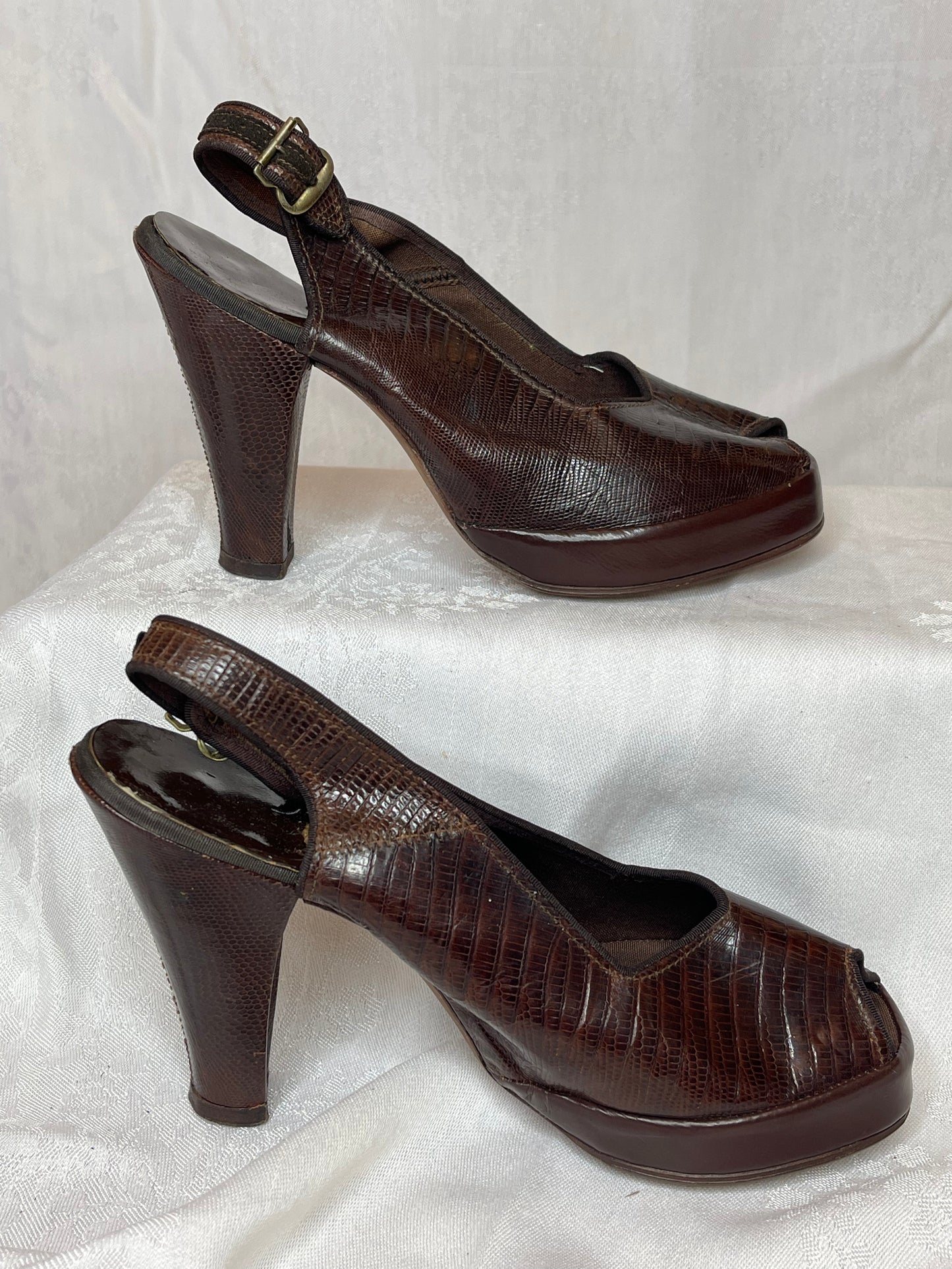 40s dark brown alligator sling backs