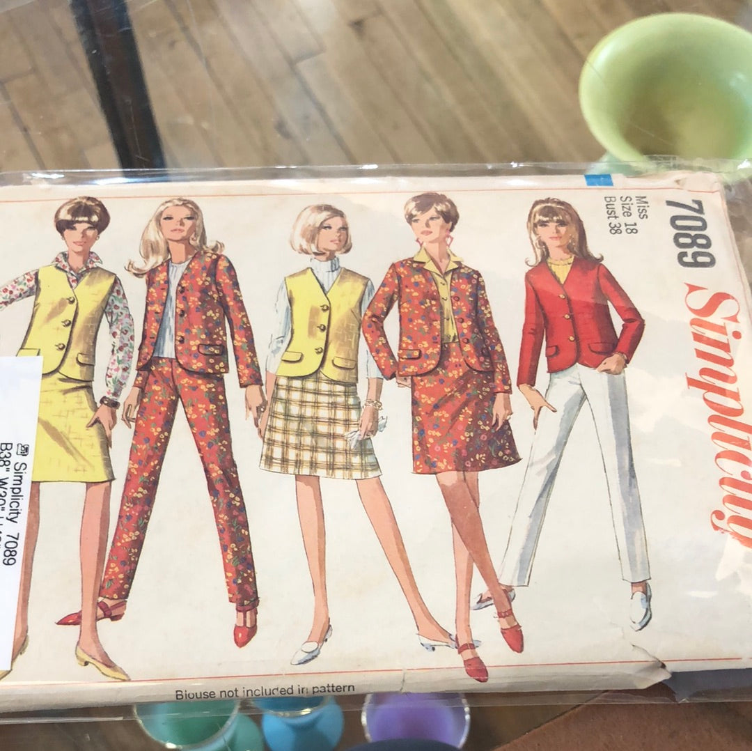 Simplicity 7089