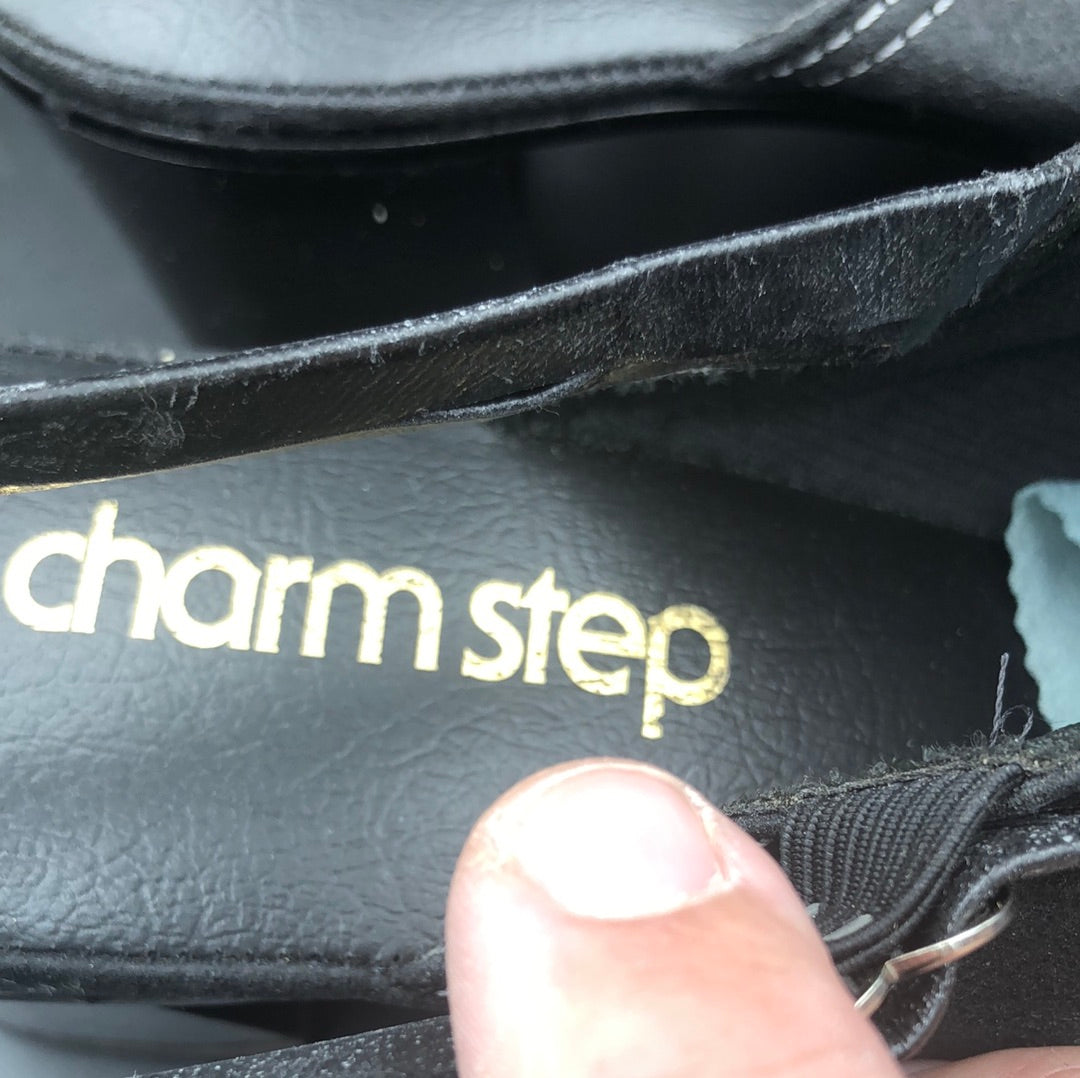 Black open toe shoes