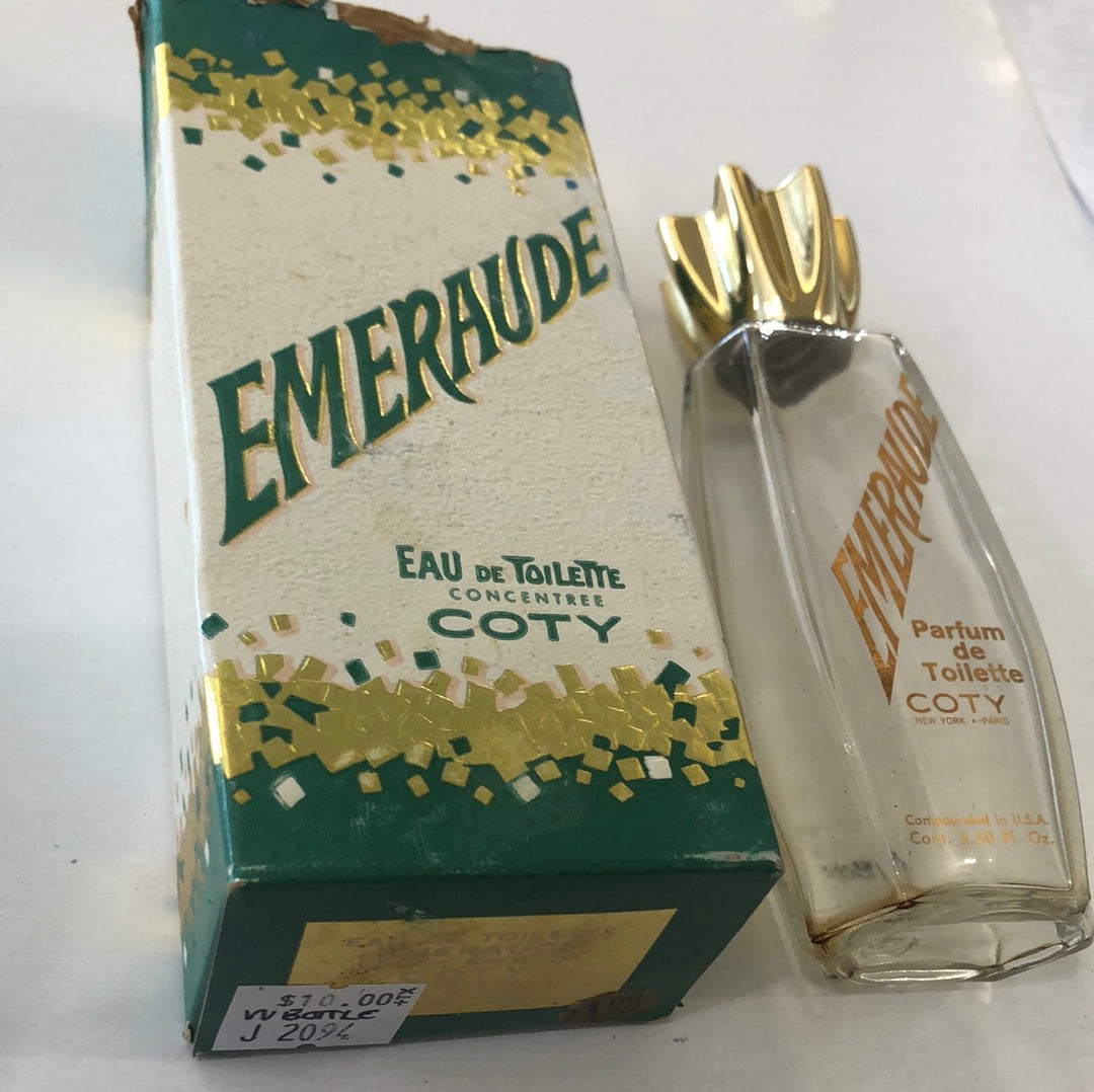 Emeraude bottle and box