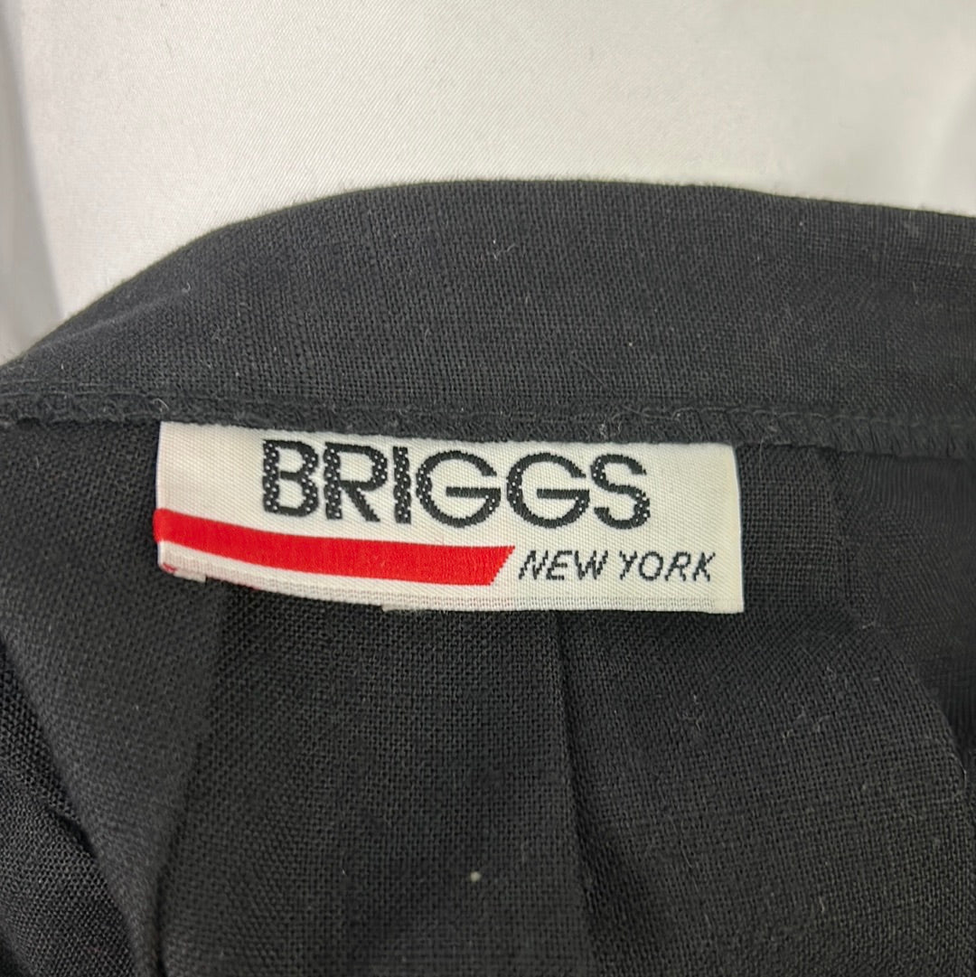 Black 80's pleated school uniform skirt