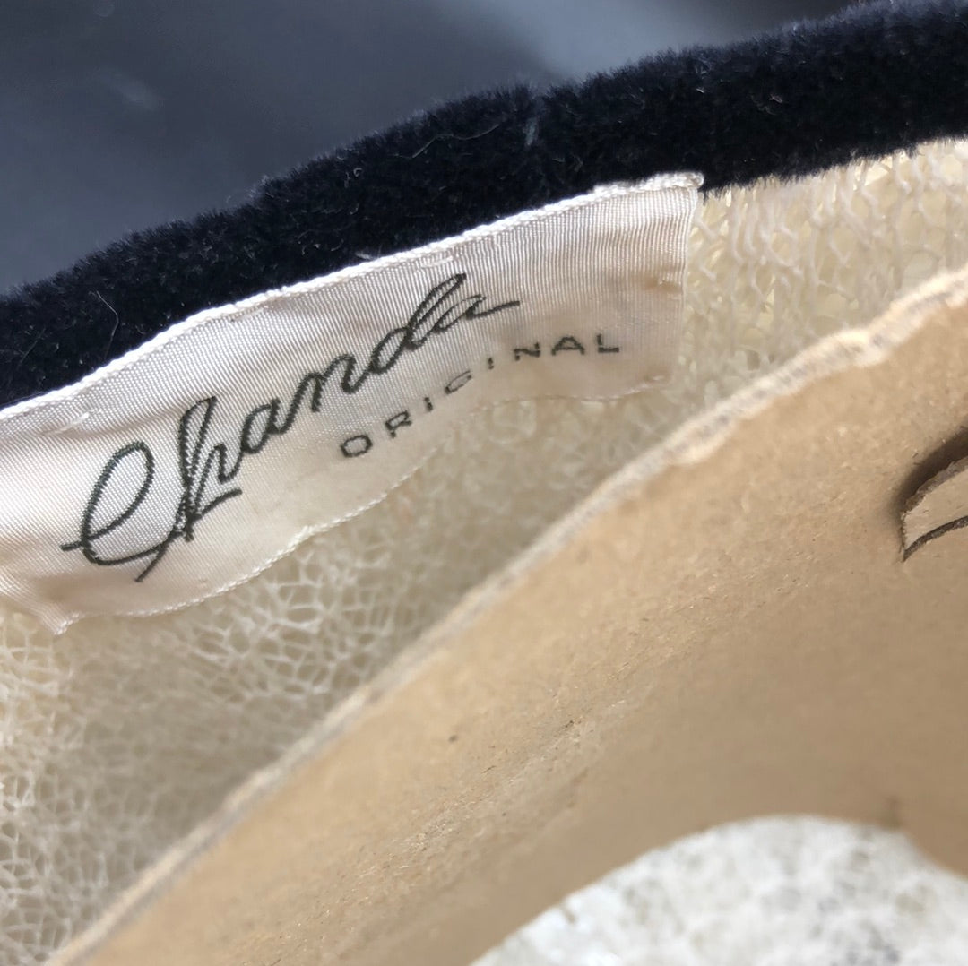 White textured Chandra Original Hat