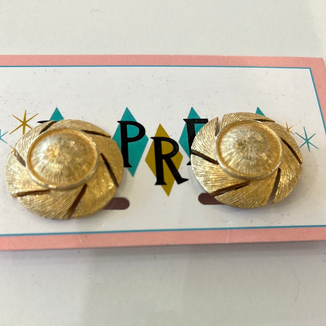 Brushed Round Gold Clip On