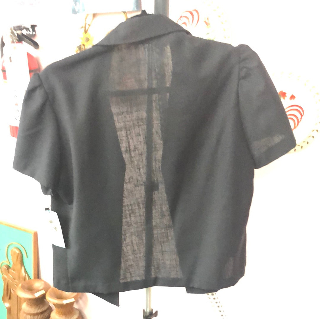 Black Short Sleeve Lightweight Jacket with Enamel Daisy Pin