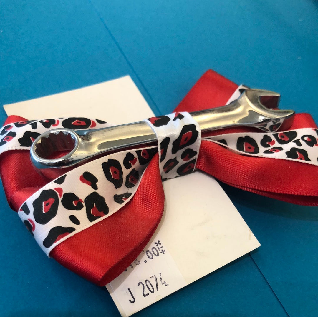 Red hair bow with wrench detail