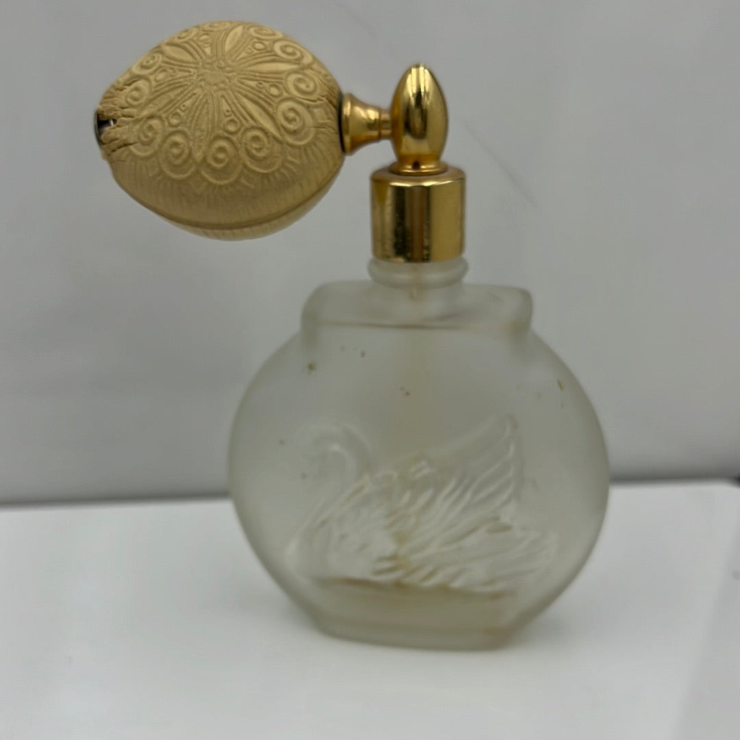Gloria Vanderbilt atomizer