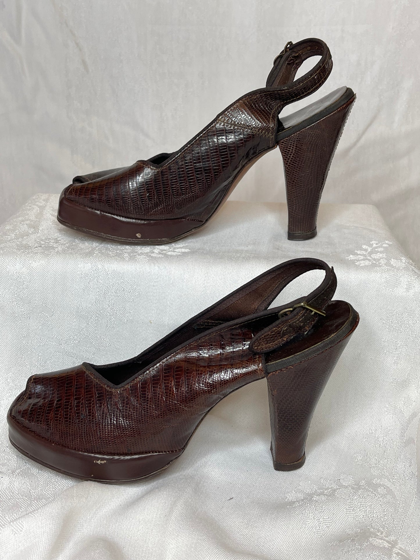 40s dark brown alligator sling backs